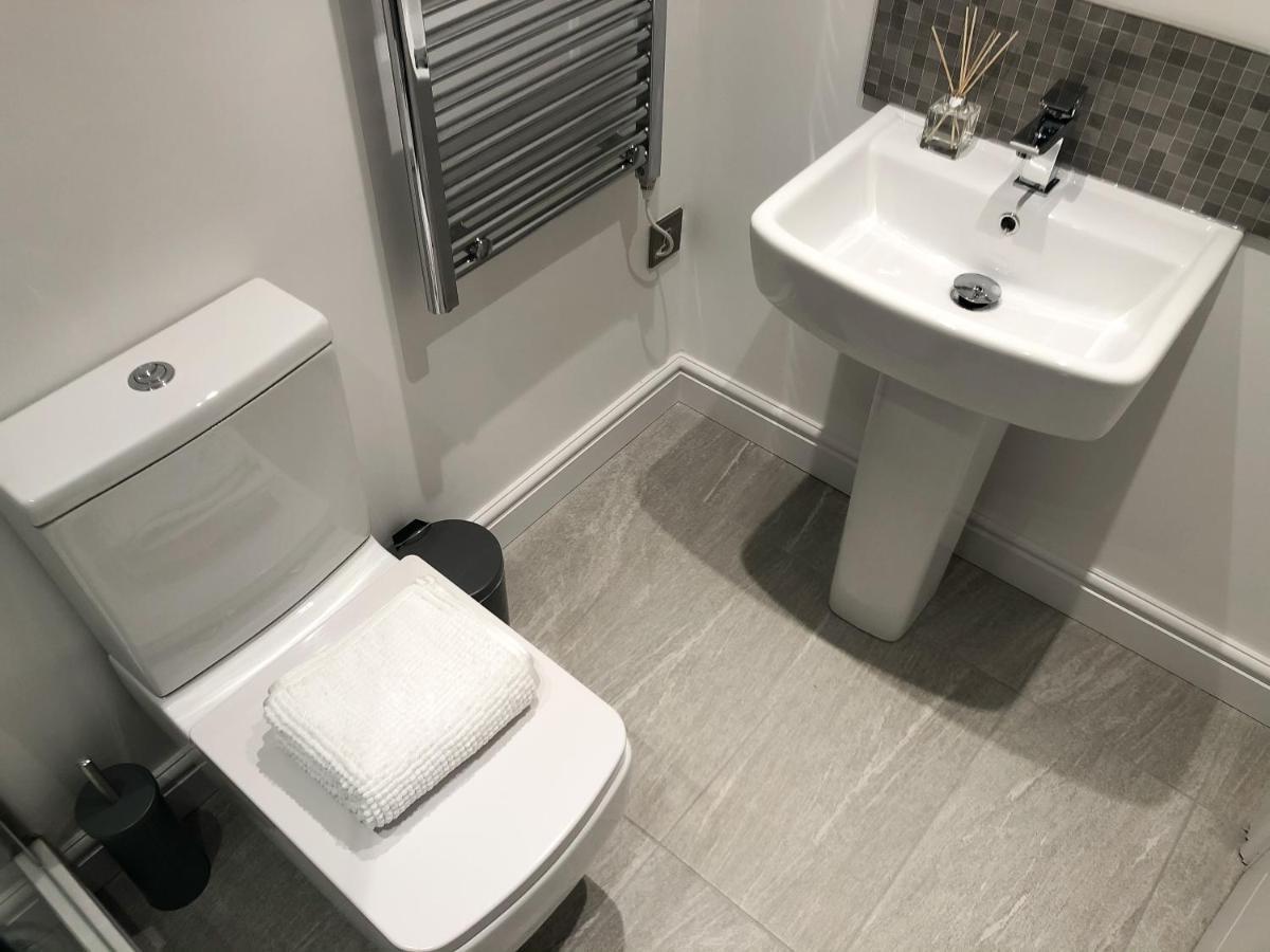 10Min To City - Free Parking - Private Studio - Contractor Friendly Manchester Exterior foto